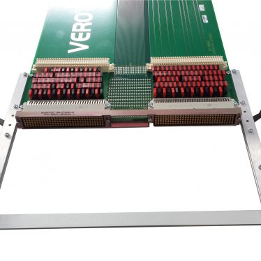VME64X Extender with Custom Connector Interface (Defence)